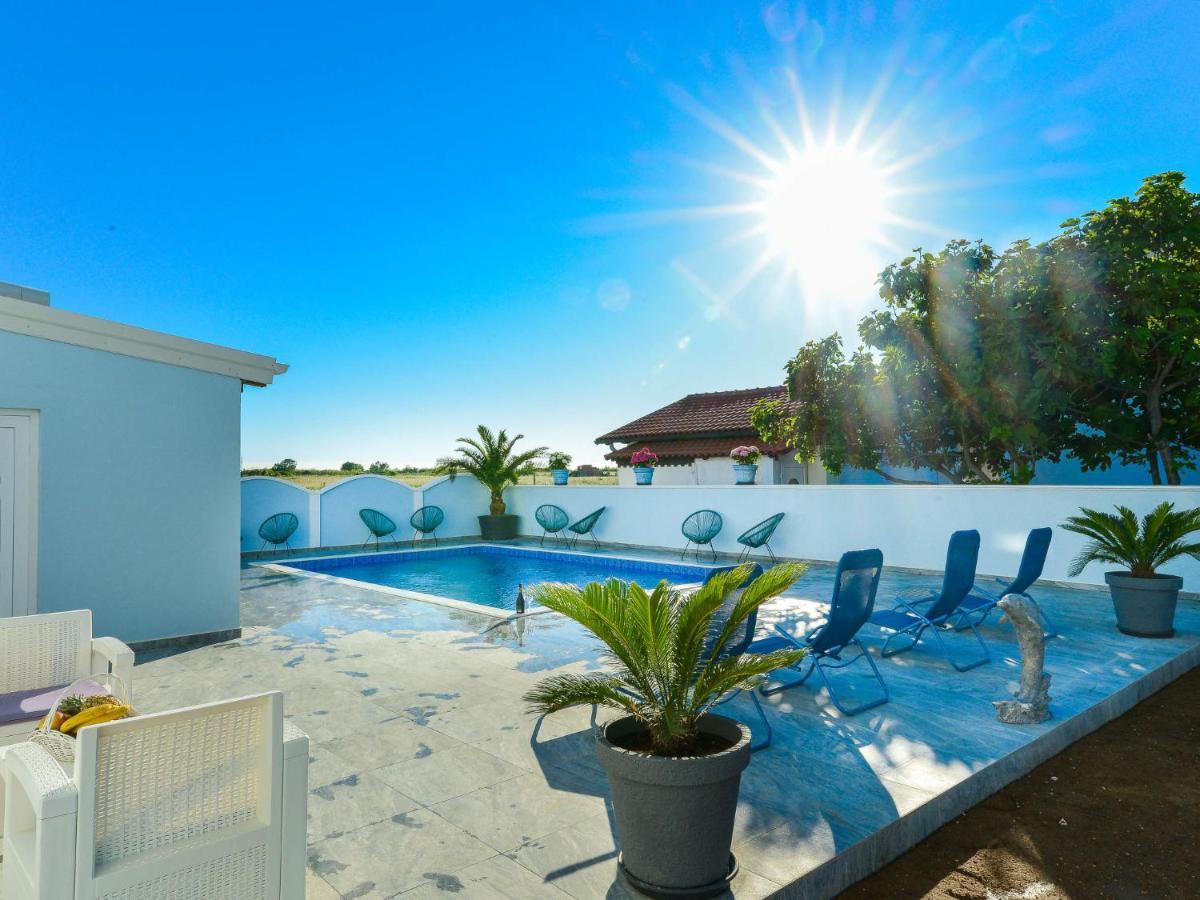 Apartment Jadran - NIN121 Bagian luar foto